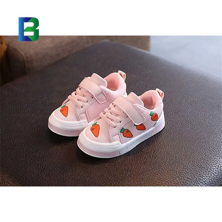أحذية Barchon nino 2024 الجديدة للأولاد ذوي . Barchon nino 2024 new boys shoes 1-4 years old white