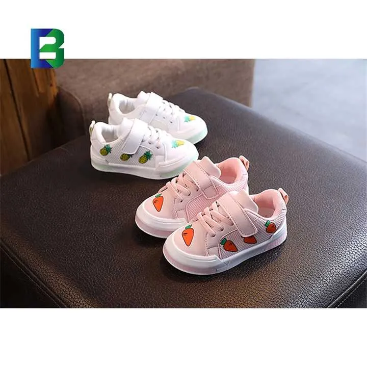 أحذية Barchon nino 2024 الجديدة للأولاد ذوي . Barchon nino 2024 new boys shoes 1-4 years old white