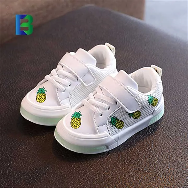 أحذية Barchon nino 2024 الجديدة للأولاد ذوي . Barchon nino 2024 new boys shoes 1-4 years old white