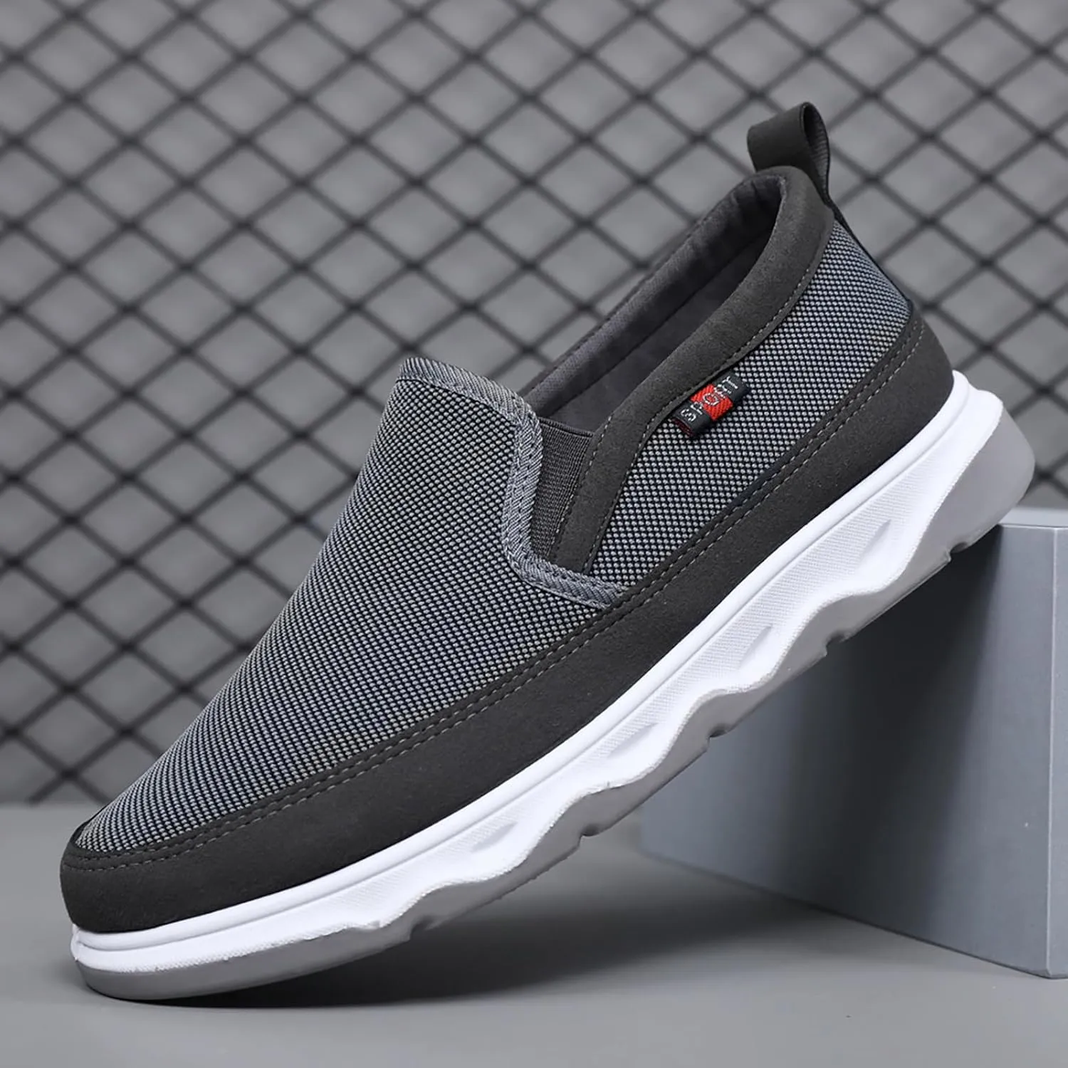 Breathable Diabetic Shoes for Men Casual Sneaker Mesh Breathable Walking Shoe Hook and Loop Orthopedic Sneakers