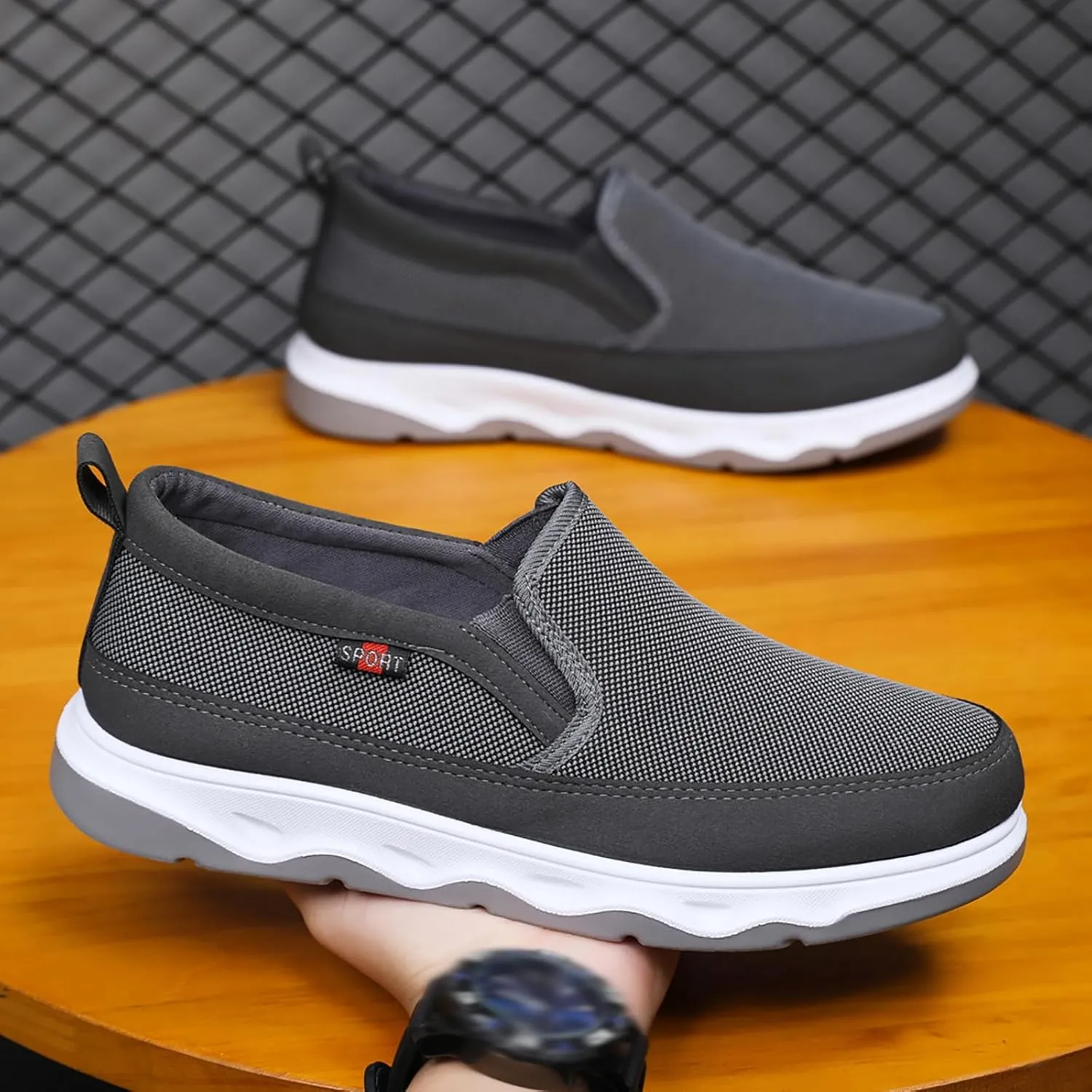 Breathable Diabetic Shoes for Men Casual Sneaker Mesh Breathable Walking Shoe Hook and Loop Orthopedic Sneakers