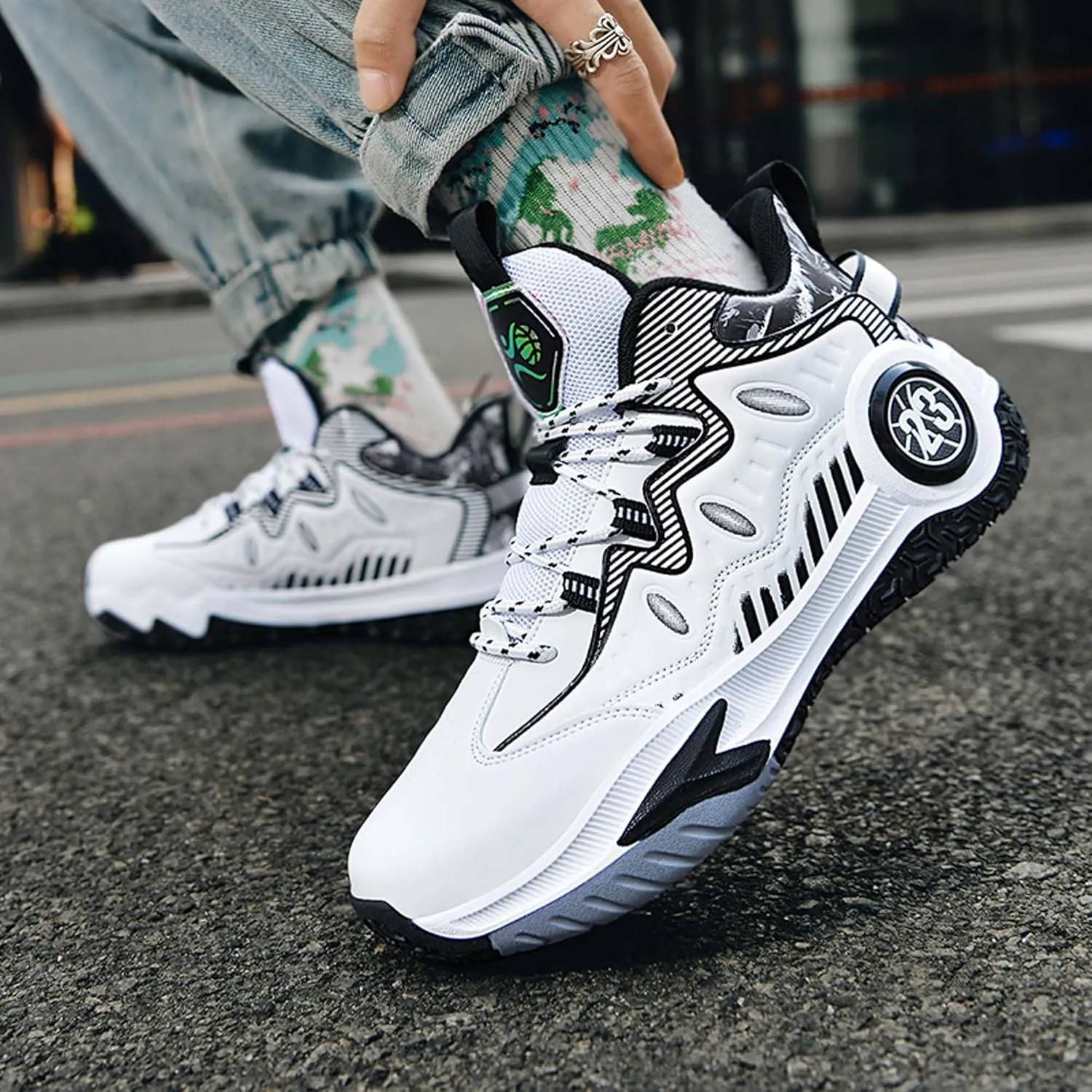 Mens and Womens Lace Up Mid Top Basketball Sneakers Non Slip Rubber Sole Running Shoes Wear Resistant Outdoor Hiking Shoes Lightweight Carrying Casual Walking Shoes Badminton Sneakers