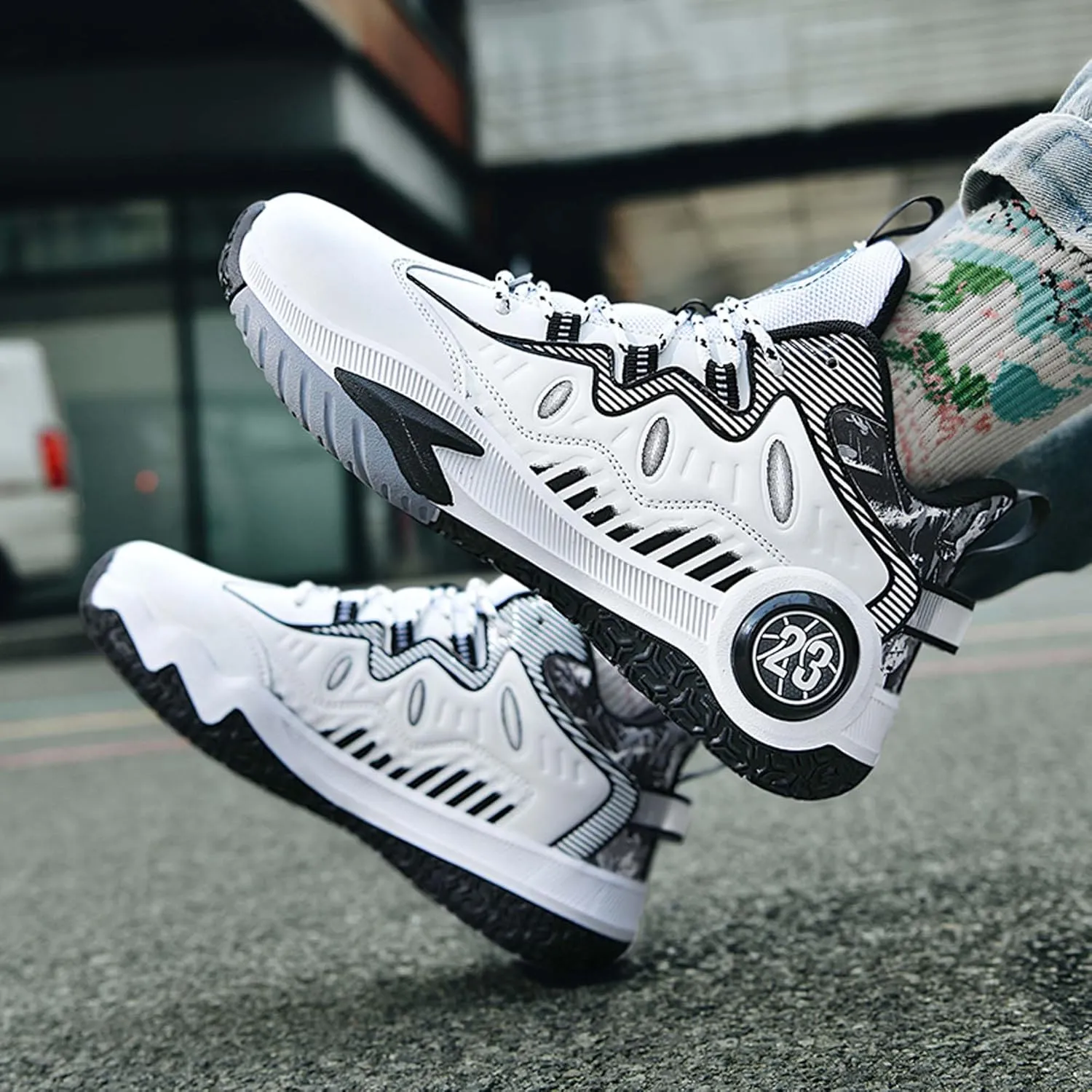 Mens and Womens Lace Up Mid Top Basketball Sneakers Non Slip Rubber Sole Running Shoes Wear Resistant Outdoor Hiking Shoes Lightweight Carrying Casual Walking Shoes Badminton Sneakers