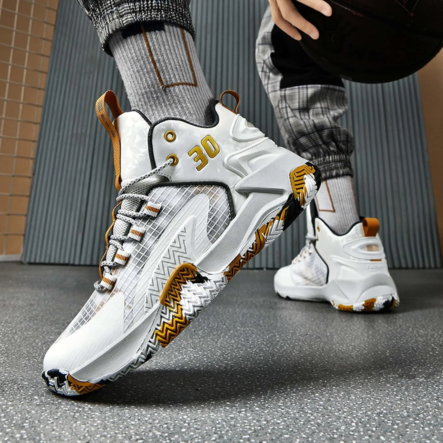 Mens and Womens White Lace Up Basketball Shoes Rubber Soles Tennis Sports Shoes High Elasticity Running Shoes Anti Slip and Wear Resistant Scenic Spots Tourist Shoes Shot Put Table Tennis