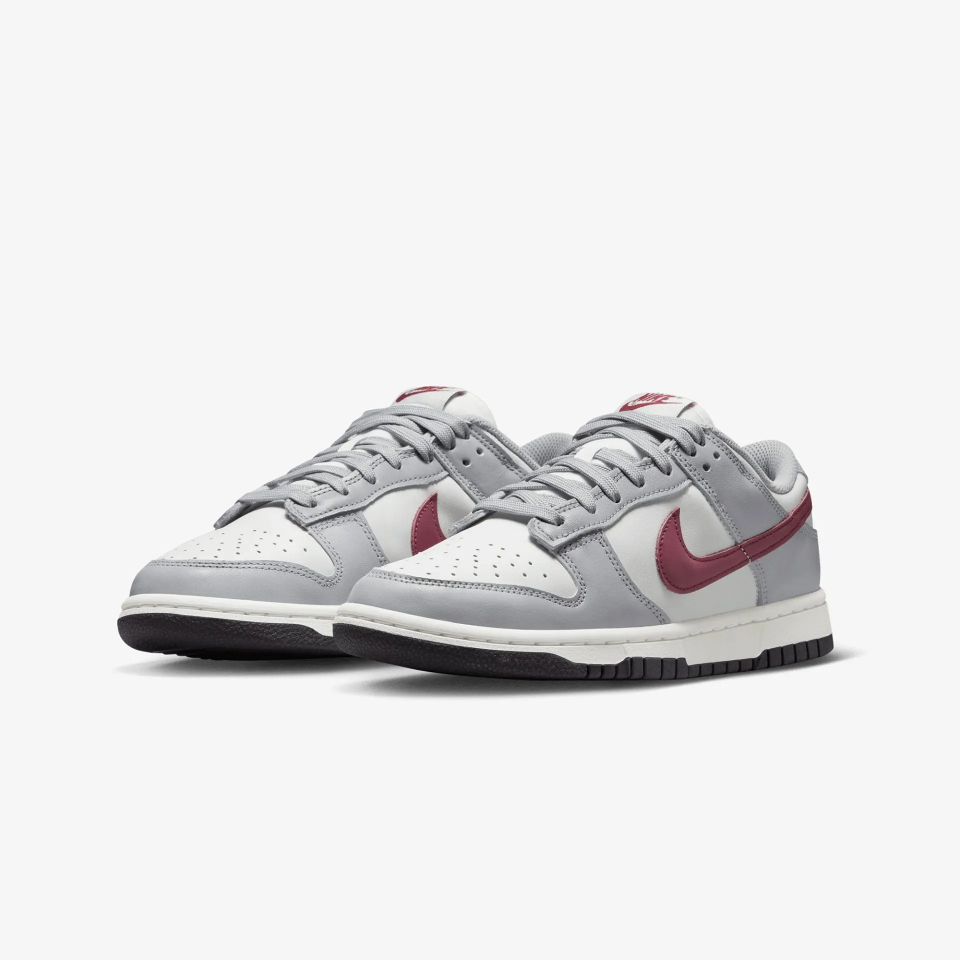 Nike | WMN'S DUNK LOW  { SUMMIT WHITE/ROSEWOOD