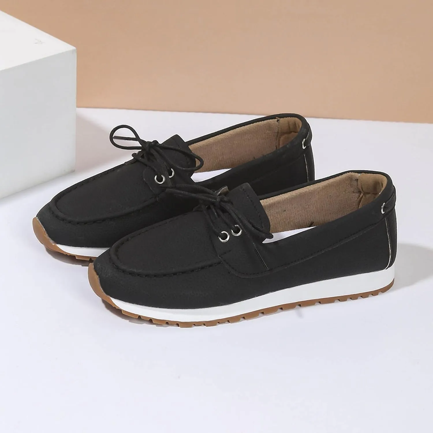 Women's Casual Shoes for Everyday Comfort Lace Up Design with Closed Toe Versatile Footwear for All Seasons Fashion Top