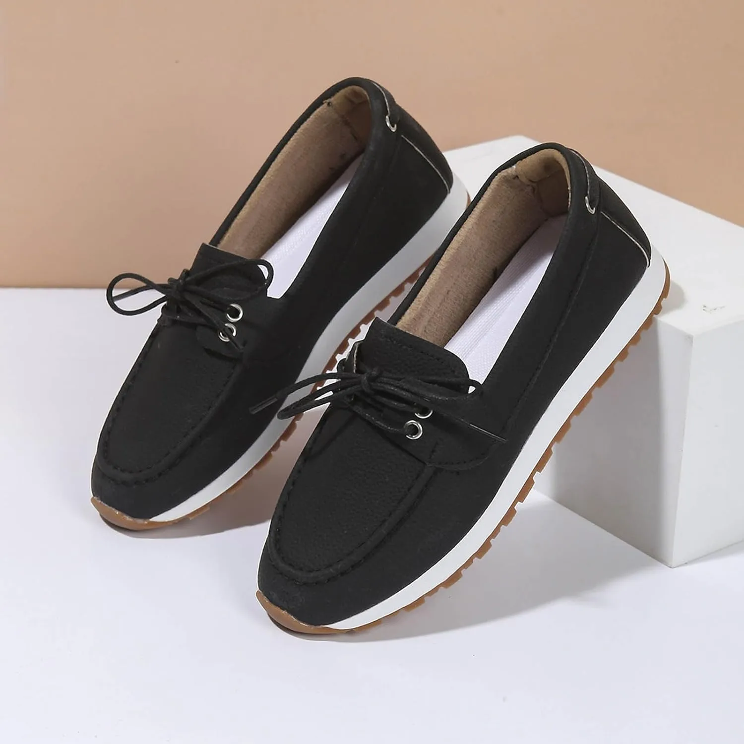 Women's Casual Shoes for Everyday Comfort Lace Up Design with Closed Toe Versatile Footwear for All Seasons Fashion Top