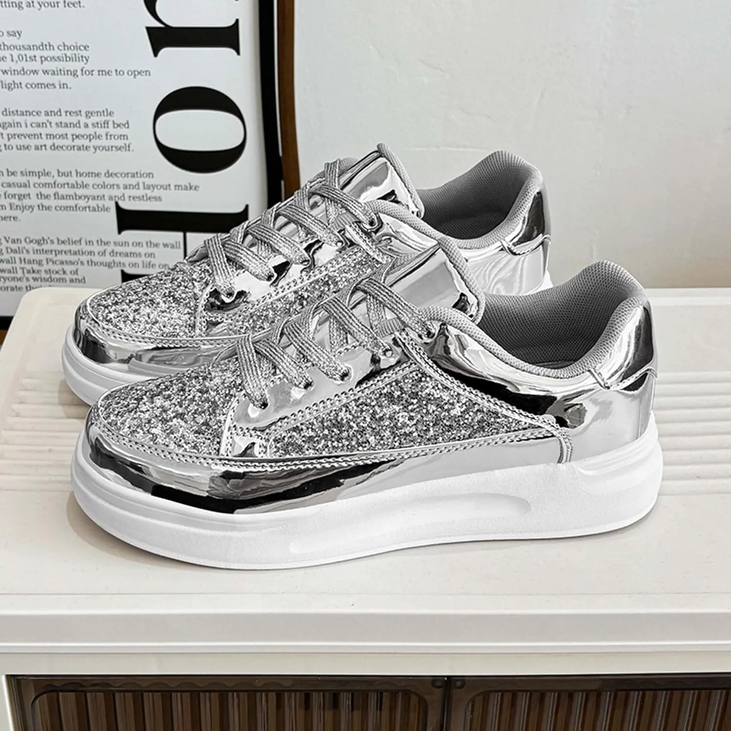 Women's Fashion Tablet Sports Skateboarding Shoes Lace up Tennis Shoes Comfortable Walking Sports Shoes