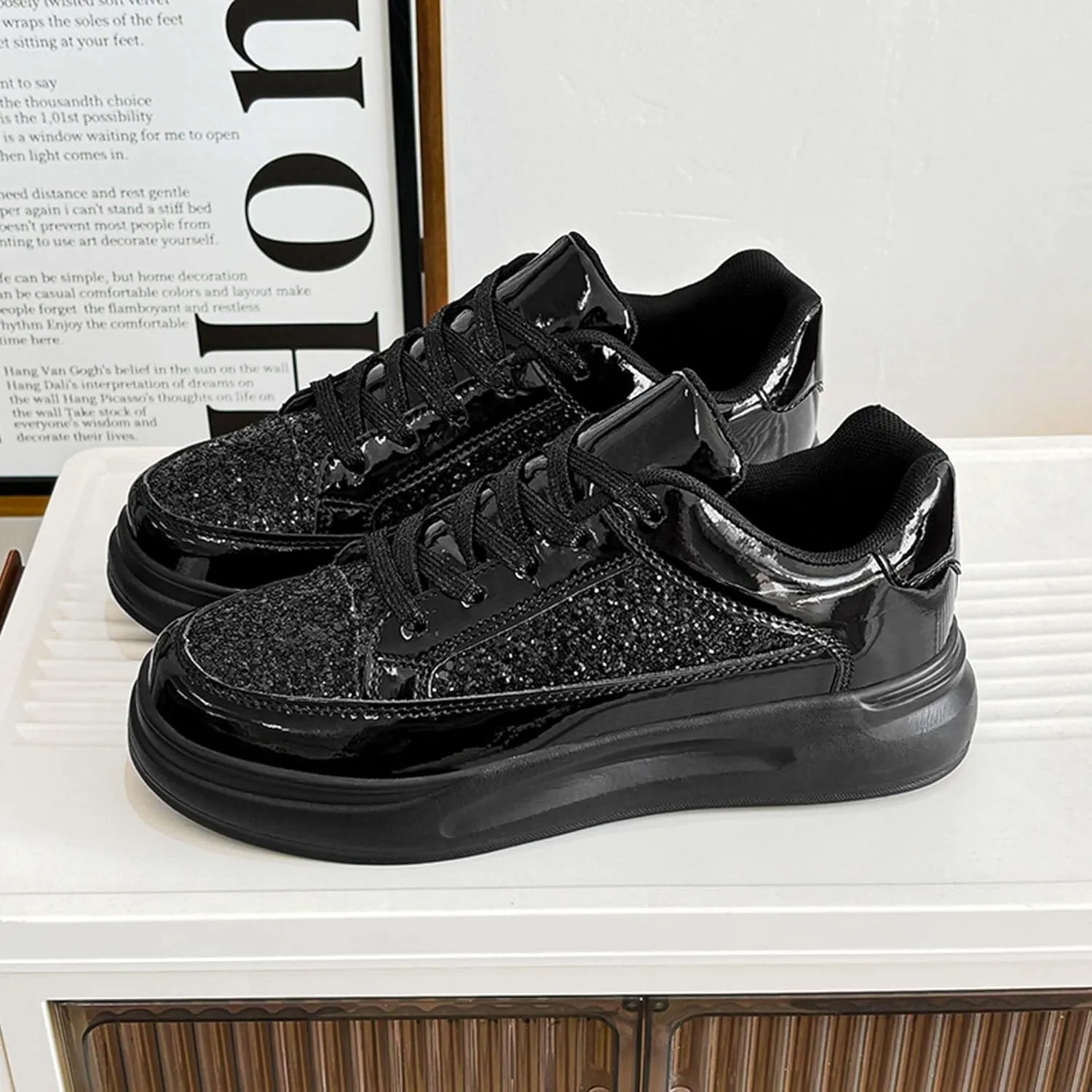 Women's Fashion Tablet Sports Skateboarding Shoes Lace up Tennis Shoes Comfortable Walking Sports Shoes