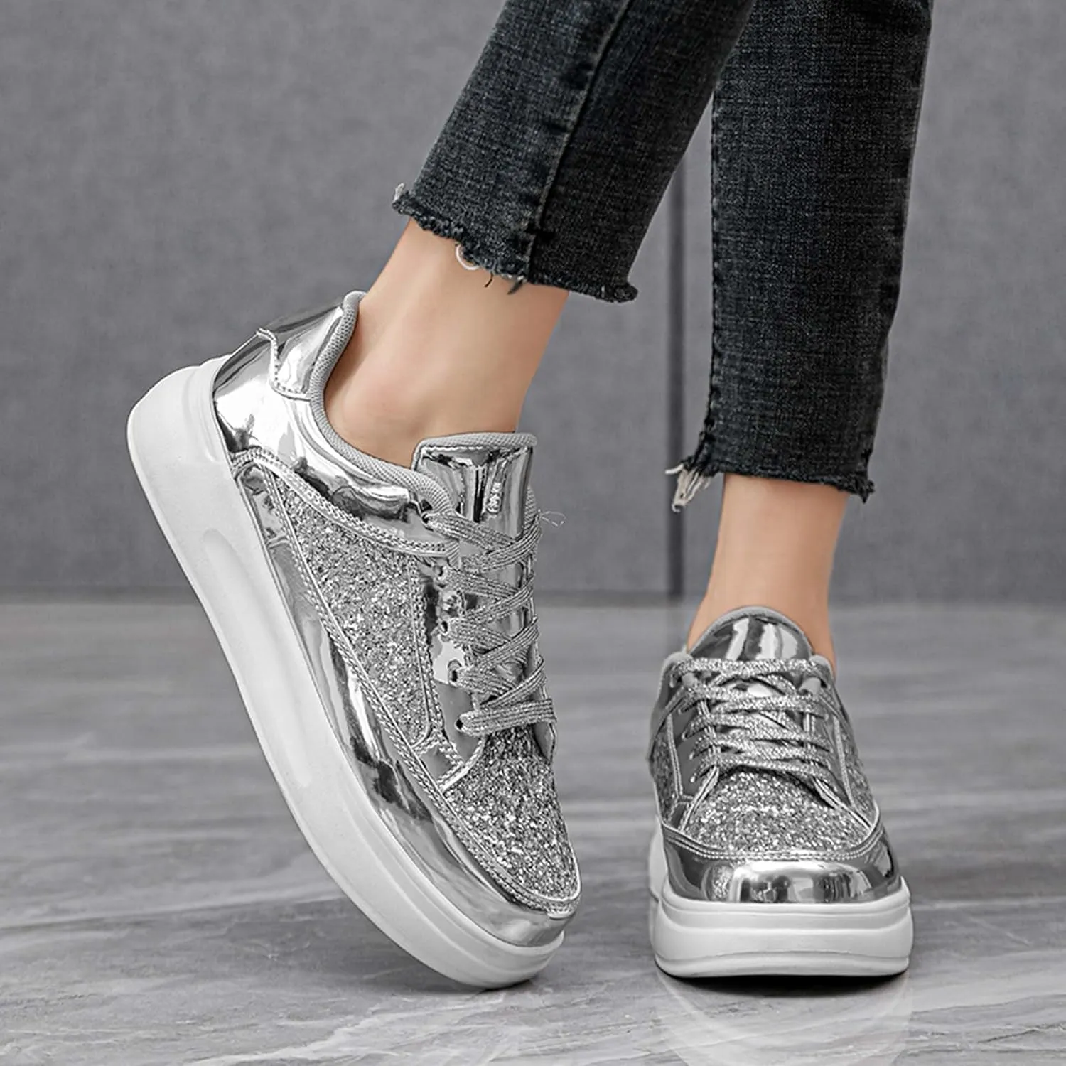 Women's Fashion Tablet Sports Skateboarding Shoes Lace up Tennis Shoes Comfortable Walking Sports Shoes