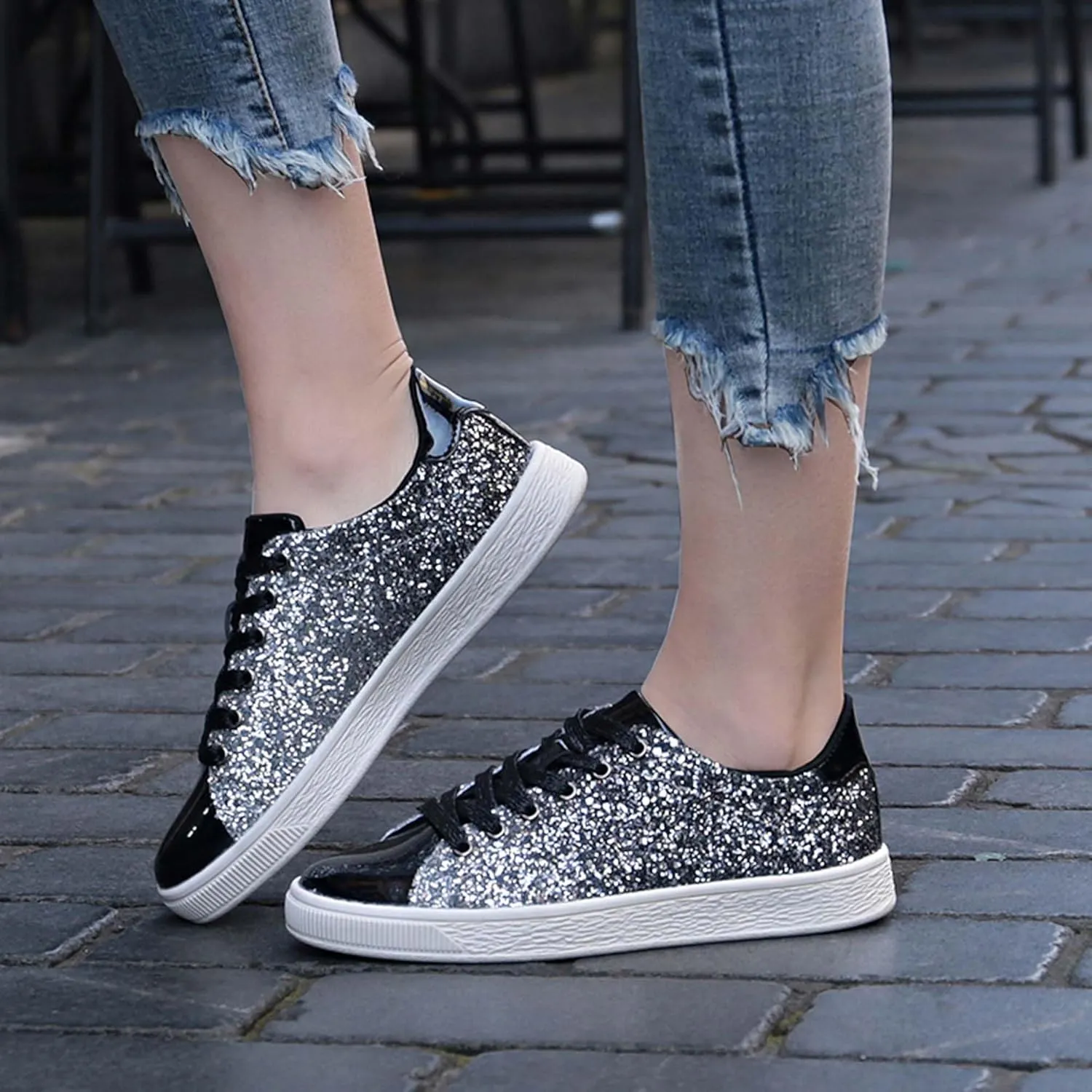 Women's Fashionable Colorful Sports Skateboard Shoes Anti Slip Shock-Absorbing Tennis Shoes Ultra Light Breathable Casual Walking Shoes