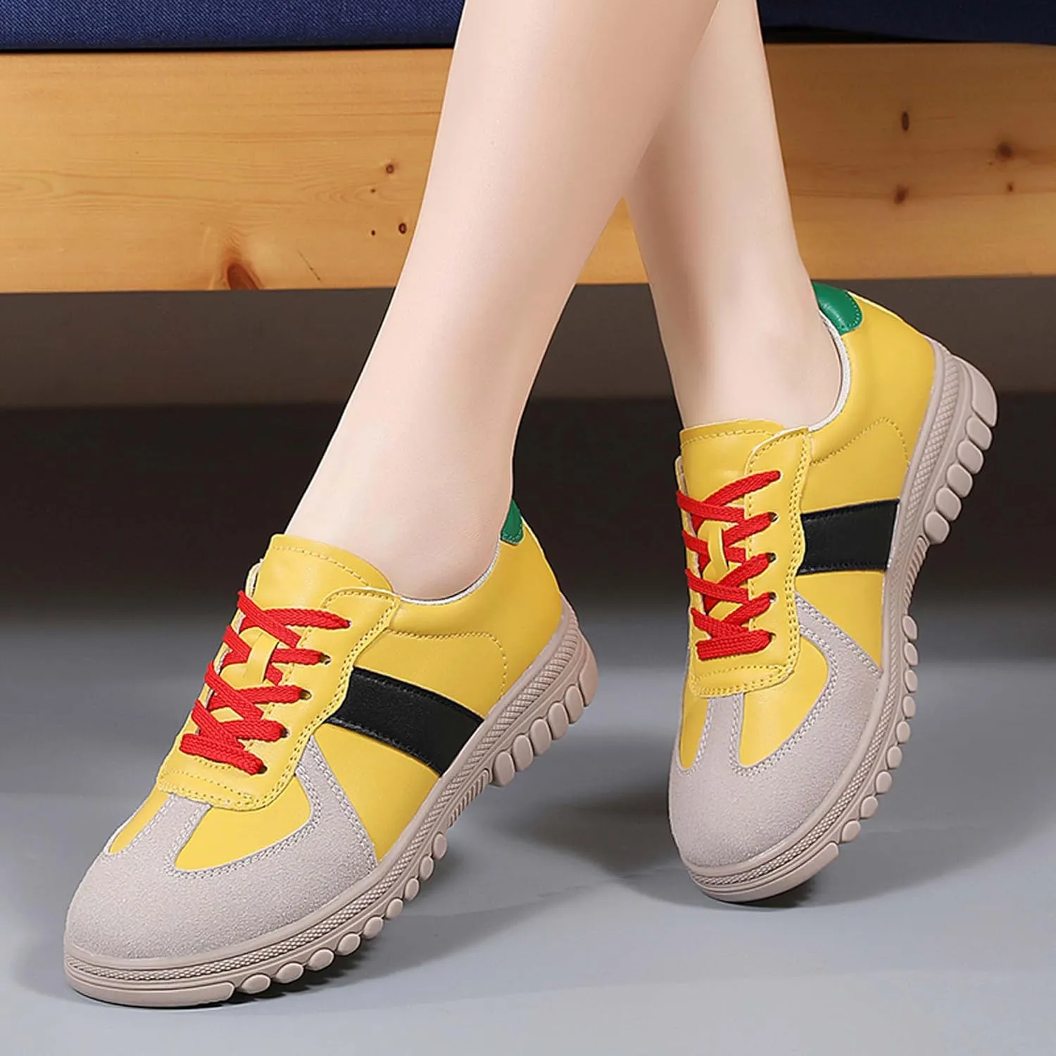 Women's Five Colored Lace Up Low Cut Skateboard Shoes, Anti Slip, Wear-Resistant, Soft Sports Shoes, Fashionable Short Distance Running Shoes, Winter Breathable Casual Shoes