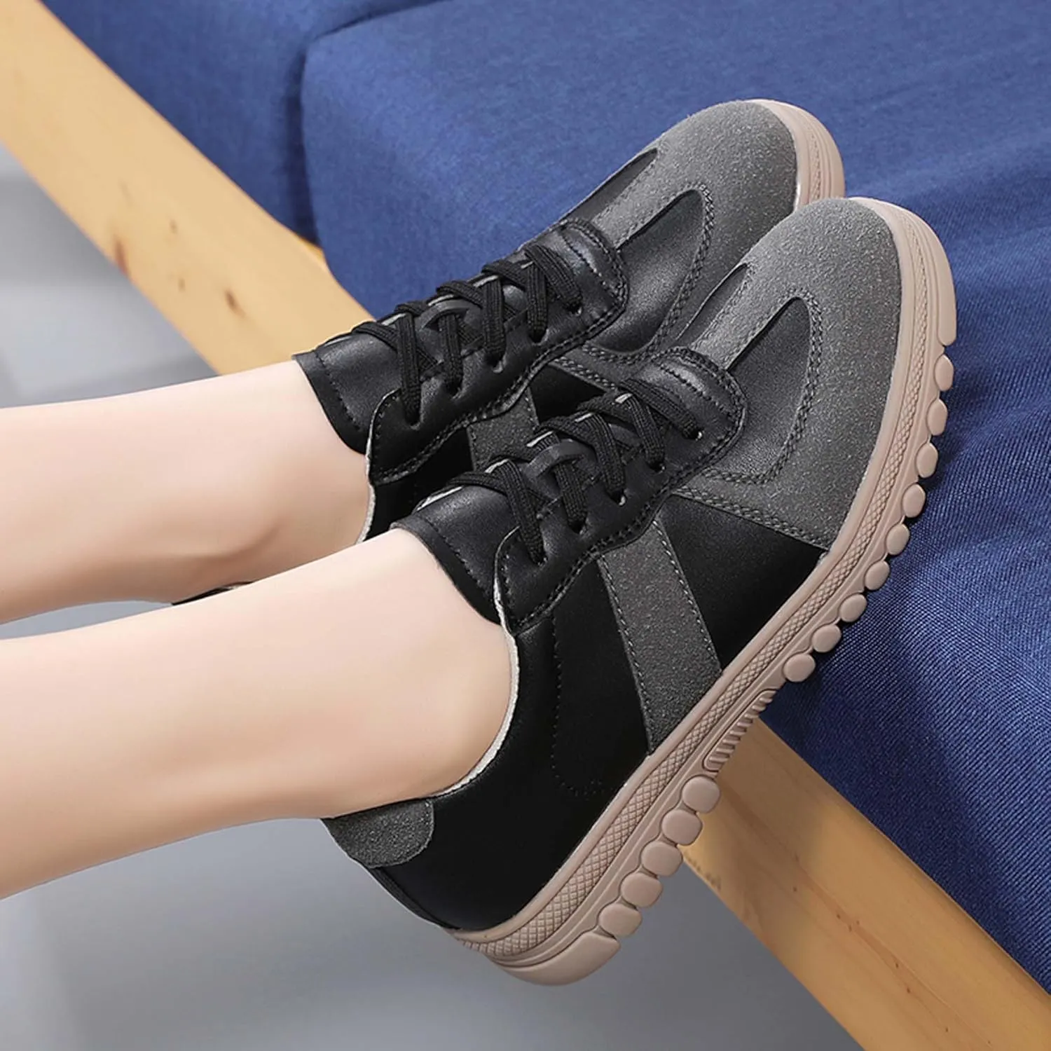 Women's Five Colored Lace Up Low Cut Skateboard Shoes, Anti Slip, Wear-Resistant, Soft Sports Shoes, Fashionable Short Distance Running Shoes, Winter Breathable Casual Shoes