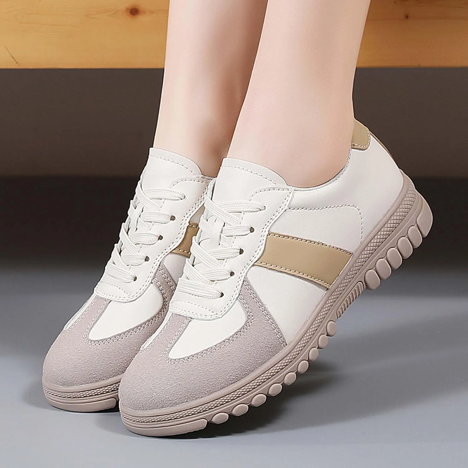Women's Five Colored Lace Up Low Cut Skateboard Shoes, Anti Slip, Wear-Resistant, Soft Sports Shoes, Fashionable Short Distance Running Shoes, Winter Breathable Casual Shoes
