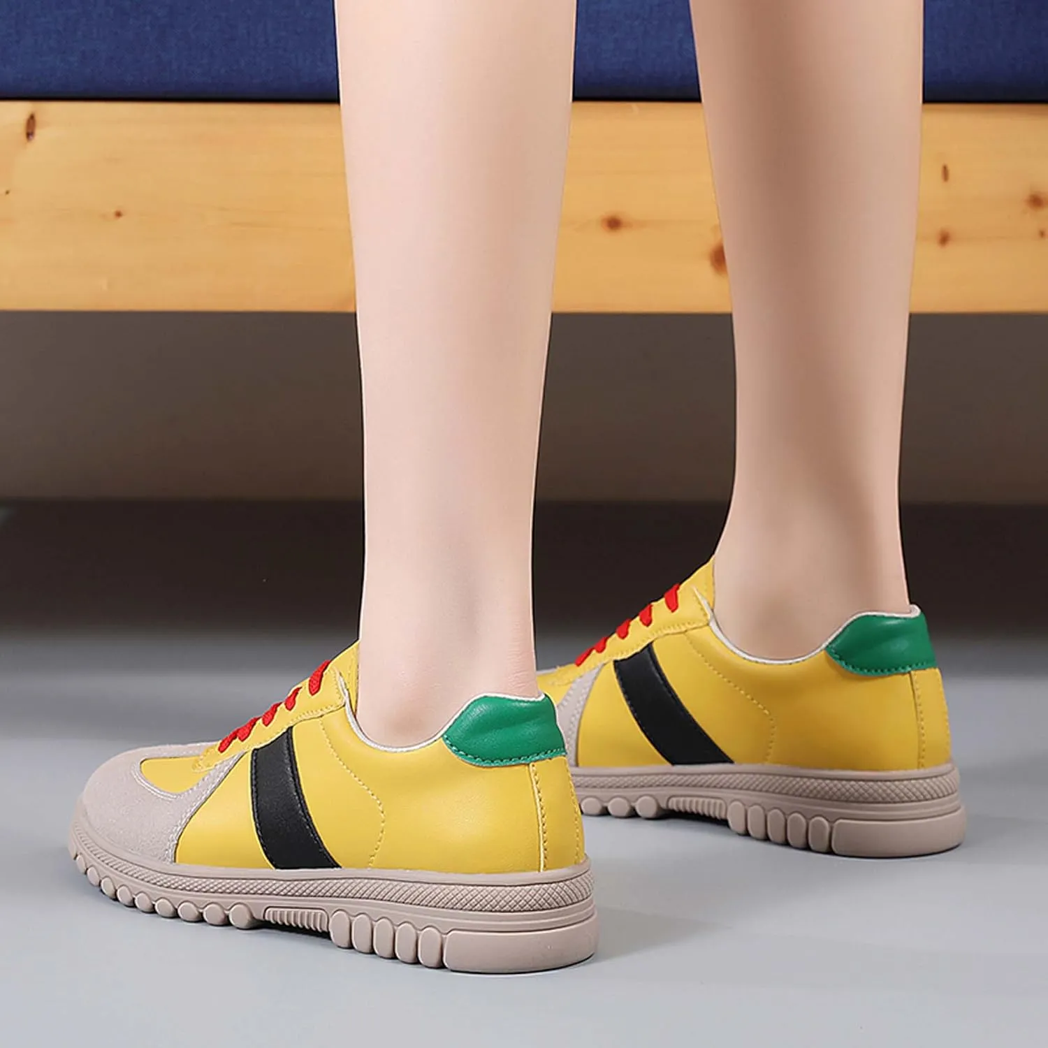 Women's Five Colored Lace Up Low Cut Skateboard Shoes, Anti Slip, Wear-Resistant, Soft Sports Shoes, Fashionable Short Distance Running Shoes, Winter Breathable Casual Shoes