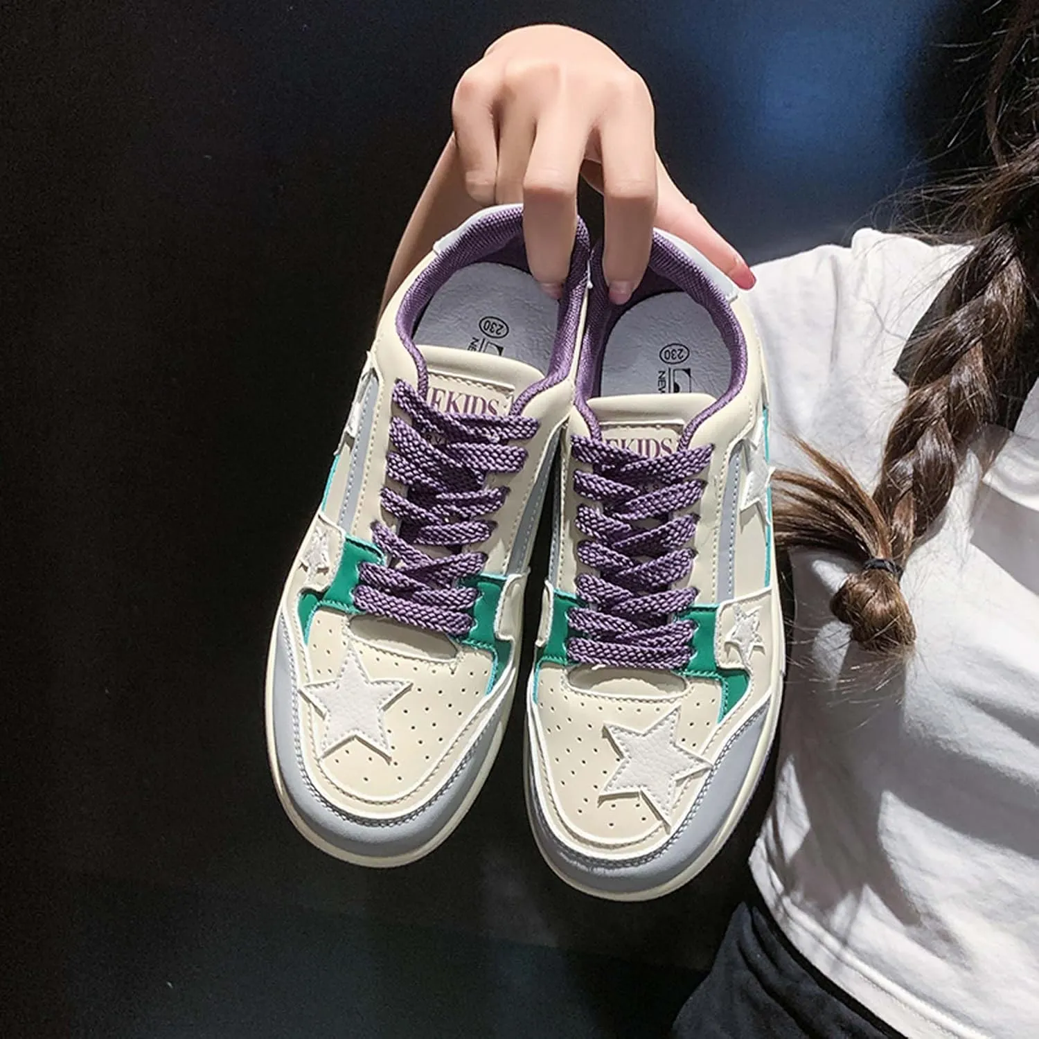 Women's Lace Up Low Cut Skateboard Shoes with Anti Slip and Wear-Resistant Rubber Soles Casual Sports Shoes Fashionable Short Distance Running Shoes Breathable and Comfortable Work Shoes