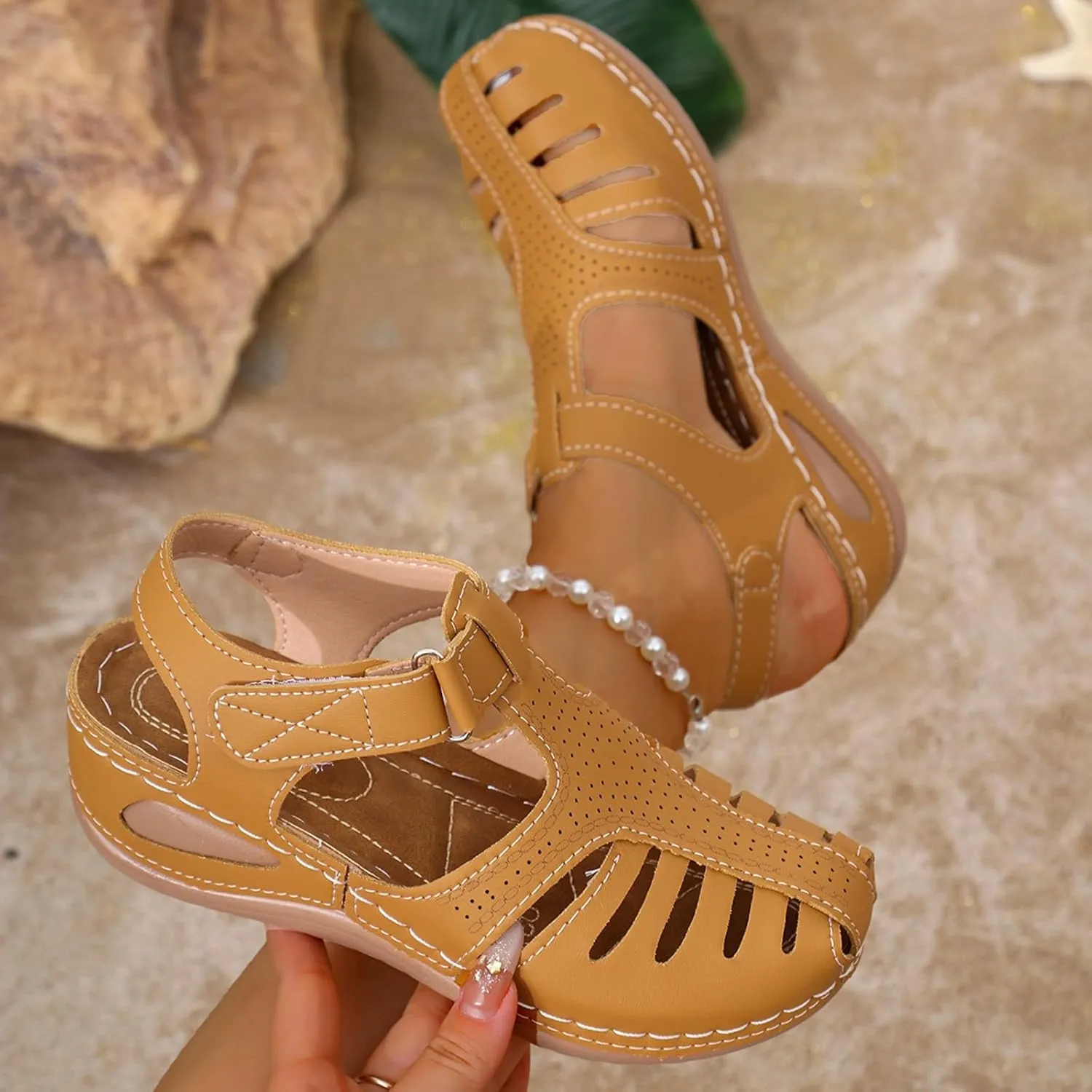 Women's Sandals Summer Retro Wedge Heel Closed Toe Thick Bottom Lightweight Sandals Hollow Platform Women